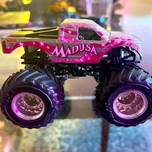 Hot Wheels Monster Jam Madusa Monster Truck